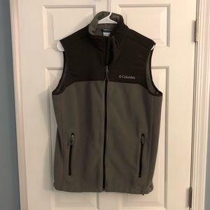 Men’s Columbia vest